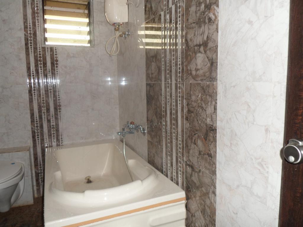 Hotel Canada Palace Watuwa Habitación foto